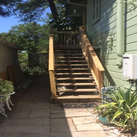 The Treehouse Apartment St. Petersburg Exterior photo